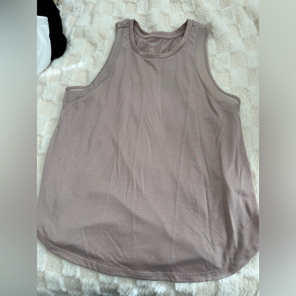Old Navy workout tank. Size M. NWT